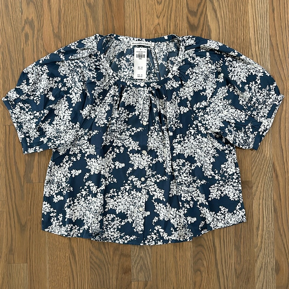 Abercrombie & Fitch Puff Sleeve Blouse Women's sz Small Button Down Blue White